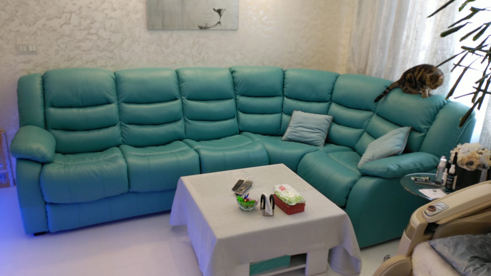 Перетяжка дивана на дому. Балей